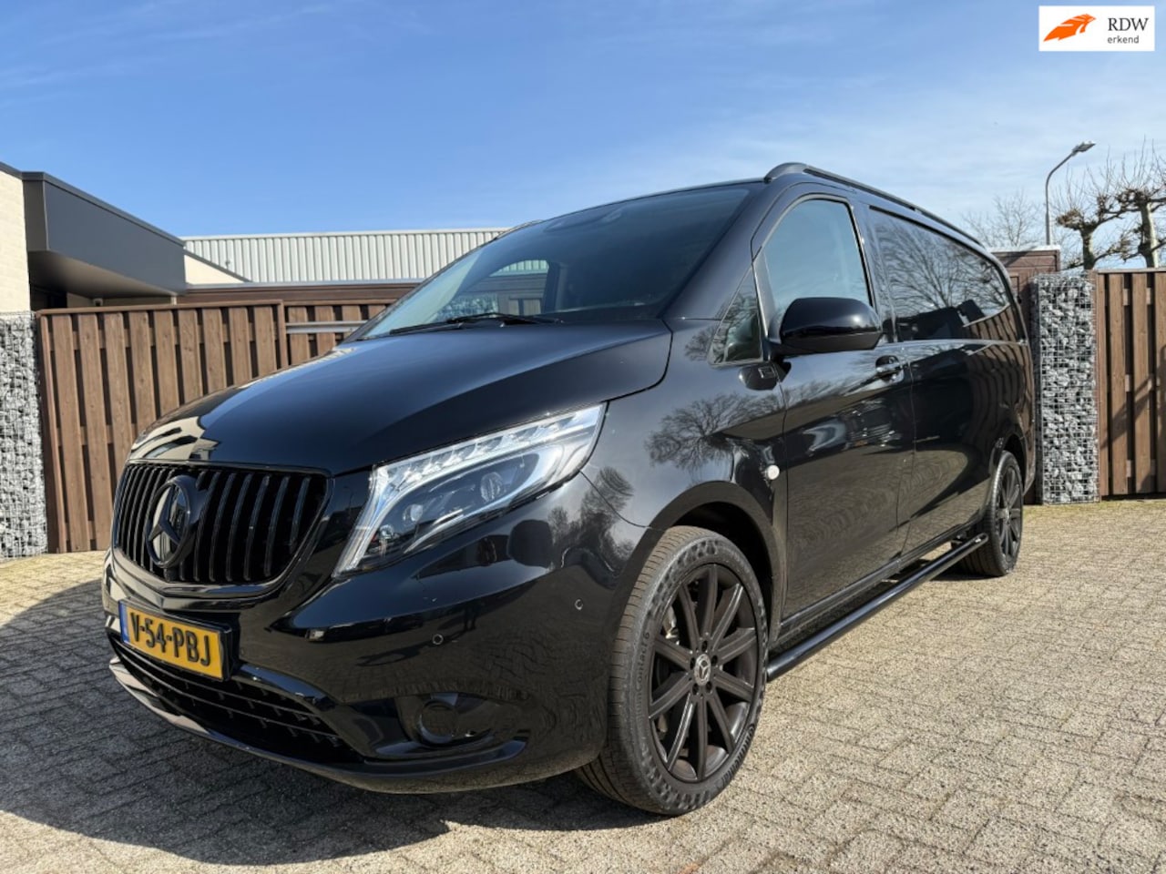 Mercedes-Benz Vito - 119 CDI Lang LED - 19 INCH - 2500KG TREKHAAK - AutoWereld.nl