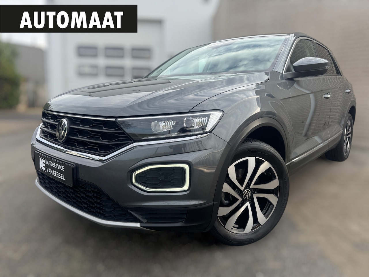 Volkswagen T-Roc - 1.5 TSI Style STANDKACHEL / CAMERA / IQ LIGHT / STOELVERWARMING / CARPLAY / DRIVING SELECT - AutoWereld.nl
