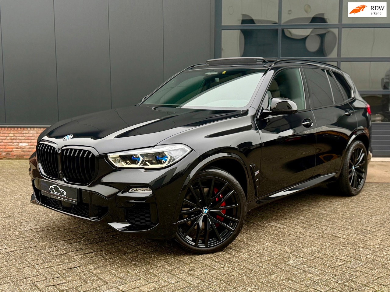 BMW X5 - XDrive40i High Executive Pano/Skylounch/H&K/Massage - AutoWereld.nl