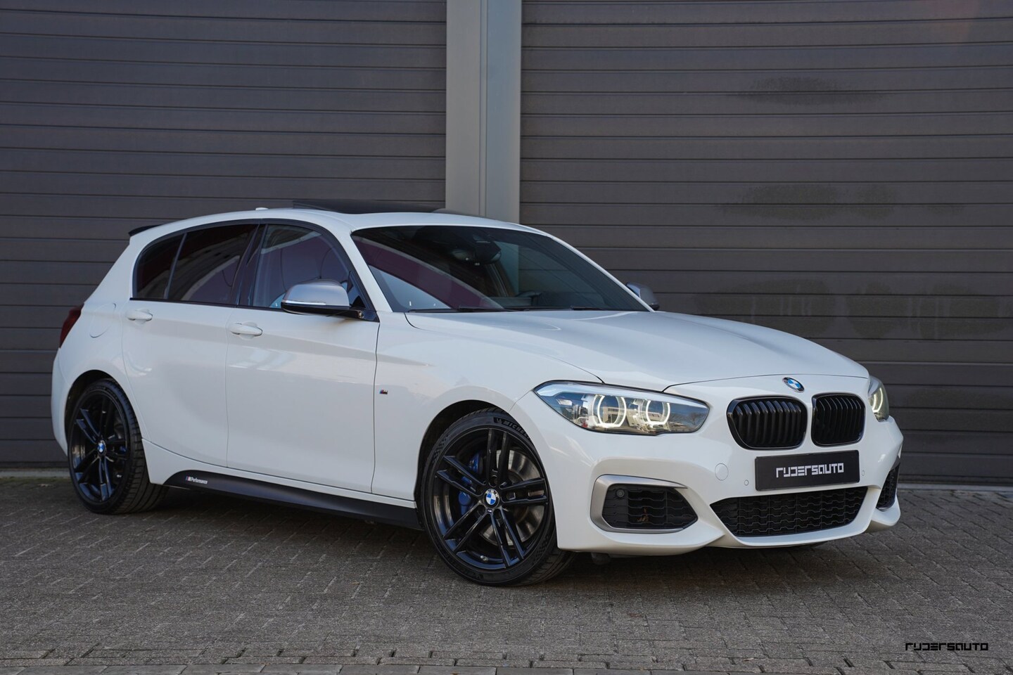 BMW 1-serie - M140i LCI2 | Schuifdak | Navi Pro | 719M | M Sport onderstel | Zaero diffuser | Alpinweiss - AutoWereld.nl