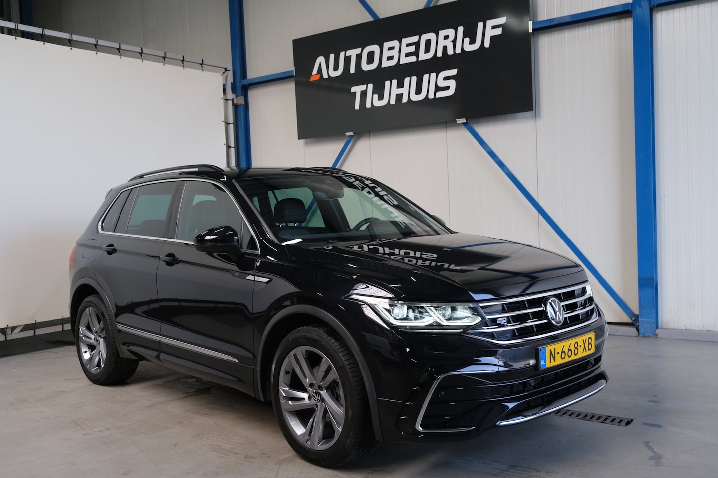 Volkswagen Tiguan - 1.5 TSI 2x R-Line Automaat - N.A.P. Virtual Cockpit, Carplay, IQ Ligth, Navi. - AutoWereld.nl