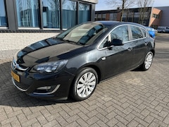 Opel Astra - 1.4 Turbo Cosmo 140PK CLIMA CRUISE BLUETH