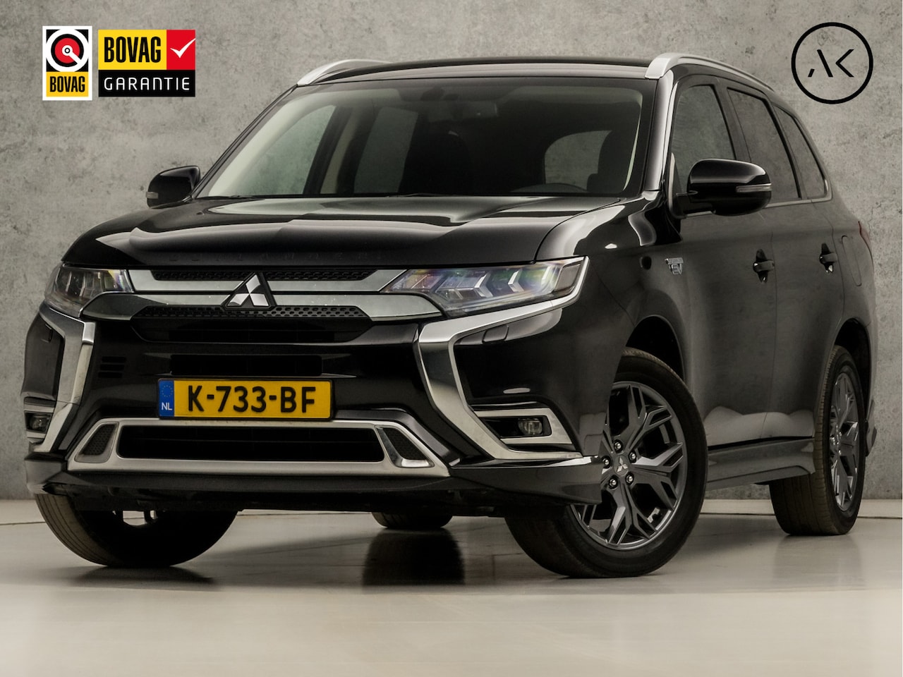 Mitsubishi Outlander - 2.4 PHEV Deluxe 225Pk Automaat (APPLE CARPLAY, CLIMATE, CAMERA, TREKHAAK, STOELVERWARMING, - AutoWereld.nl