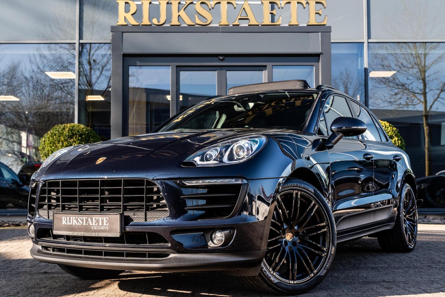 Porsche Macan - 2.0|PANO|CAMERA|LUCHTVERING|TREKHAAK|21'' - AutoWereld.nl
