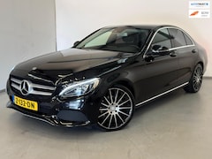 Mercedes-Benz C-klasse - 180 / Sfeerverlichting / Stoelverwarming