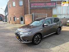 Mitsubishi Outlander - 2.0 PHEV instyle+