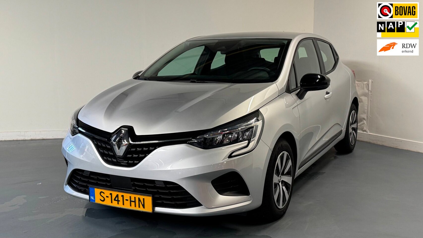 Renault Clio - 1.0 TCe 90 Equilibre | NL-AUTO | NAVI + CARPLAY | PARKEERSENS. | - AutoWereld.nl