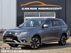 Mitsubishi Outlander - 2.4 PHEV 4WD INSTYLE+ PREMIUM NIEUW ACCU PAKKET 360 CAMERA|KEY LESSGO|XENON LED|LEDER/ALCA