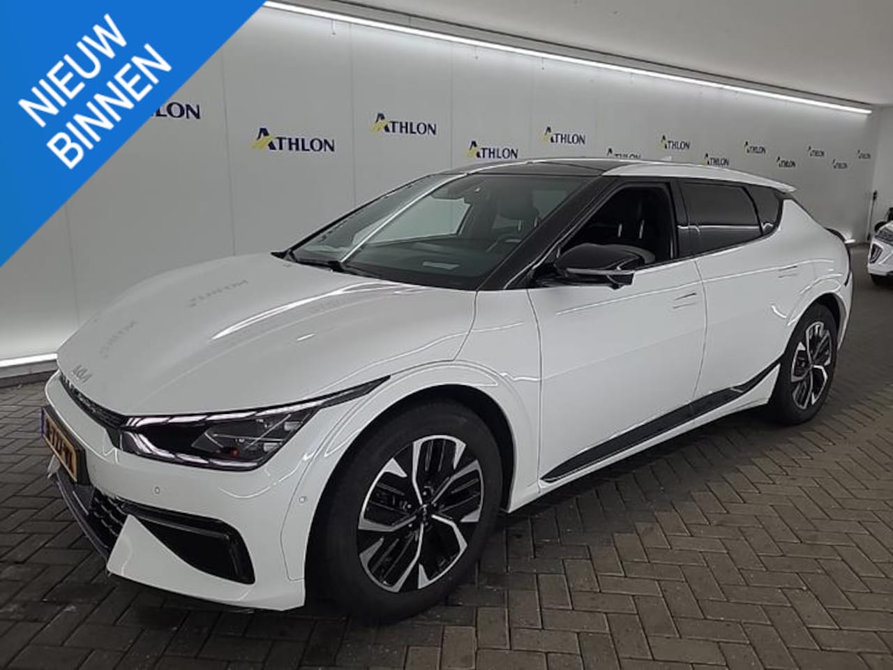 Kia EV6 - GT-LINE 77.4 KWH I SOH 99% I SCHUIF/KANTELDAK I STOELVERWARMING I APPLE CARPLAY - AutoWereld.nl