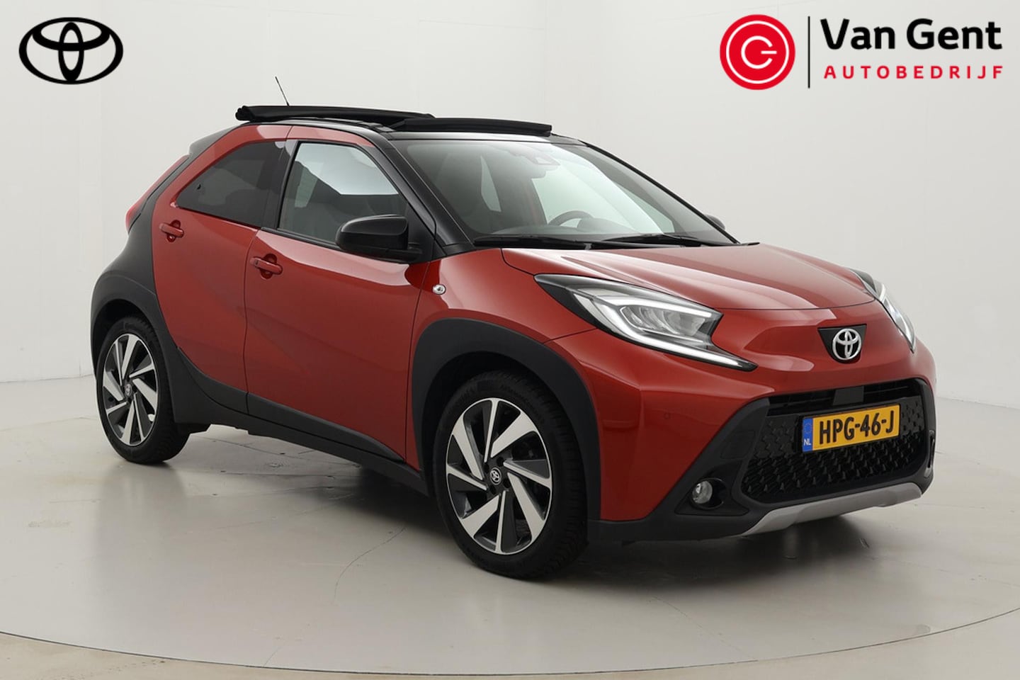 Toyota Aygo X - 1.0 VVT-i S-CVT Envy | Elektrisch vouwdak | Navigatie | Stoelverwarming | Keyless | LED | - AutoWereld.nl