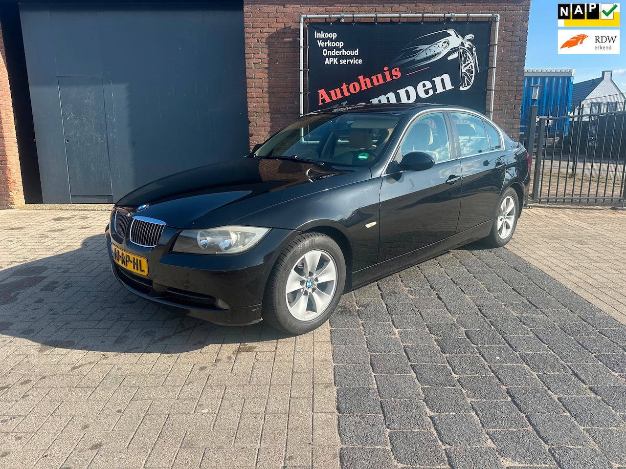 BMW 3-serie - 320 i 320i - AutoWereld.nl