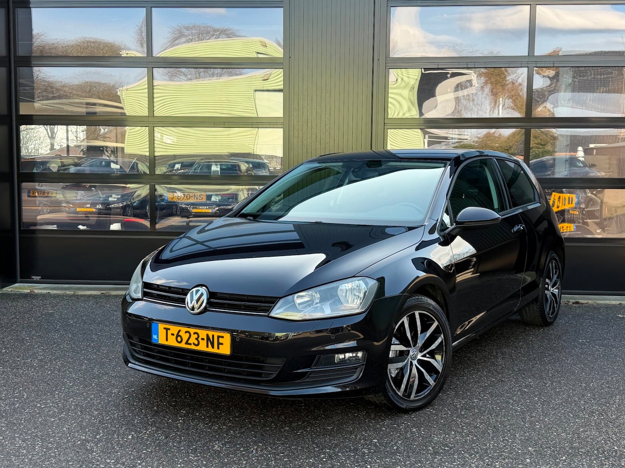 Volkswagen Golf - 1.4 TSI Highline Clima Cruise Stoelverw. Aut. - AutoWereld.nl