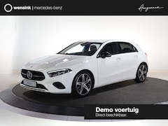 Mercedes-Benz A-klasse - 180 Star Edition Luxury Line | Trekhaak | Dodehoekassistent | 18" lichtmetalen velgen