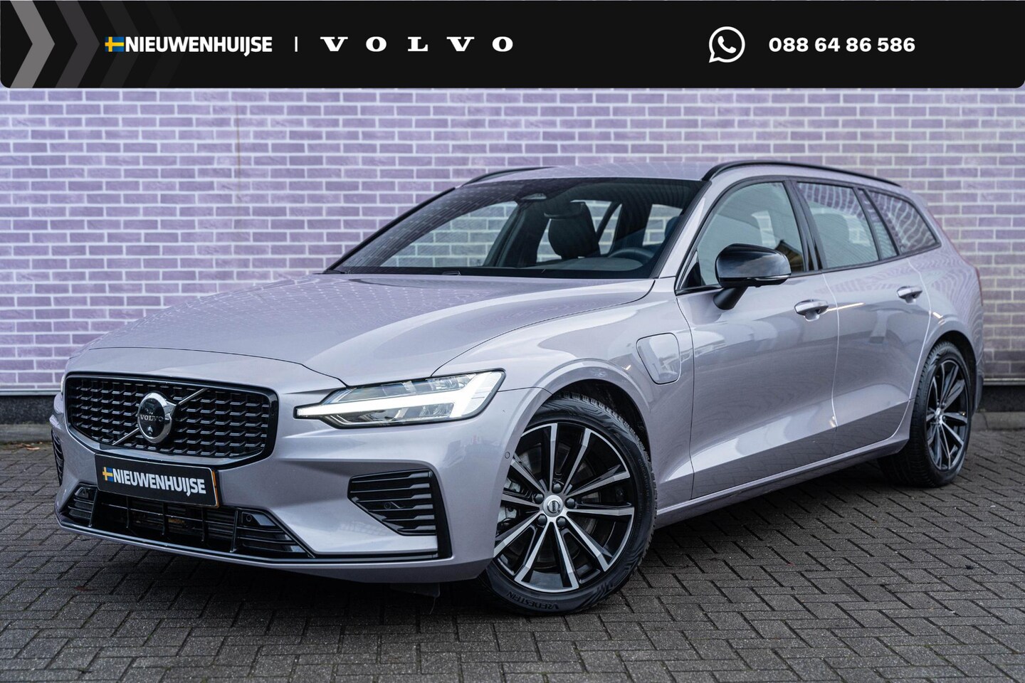 Volvo V60 - 2.0 T6 Plug-in hybrid AWD Plus Dark | Adaptieve Cruise Control | Trekhaak | Stoel + Stuurv - AutoWereld.nl