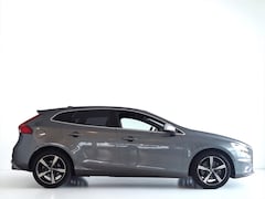 Volvo V40 - 1.5 T3 152PK Geartronic Polar+ Sport LEDER LED PANO HARMON KARDON