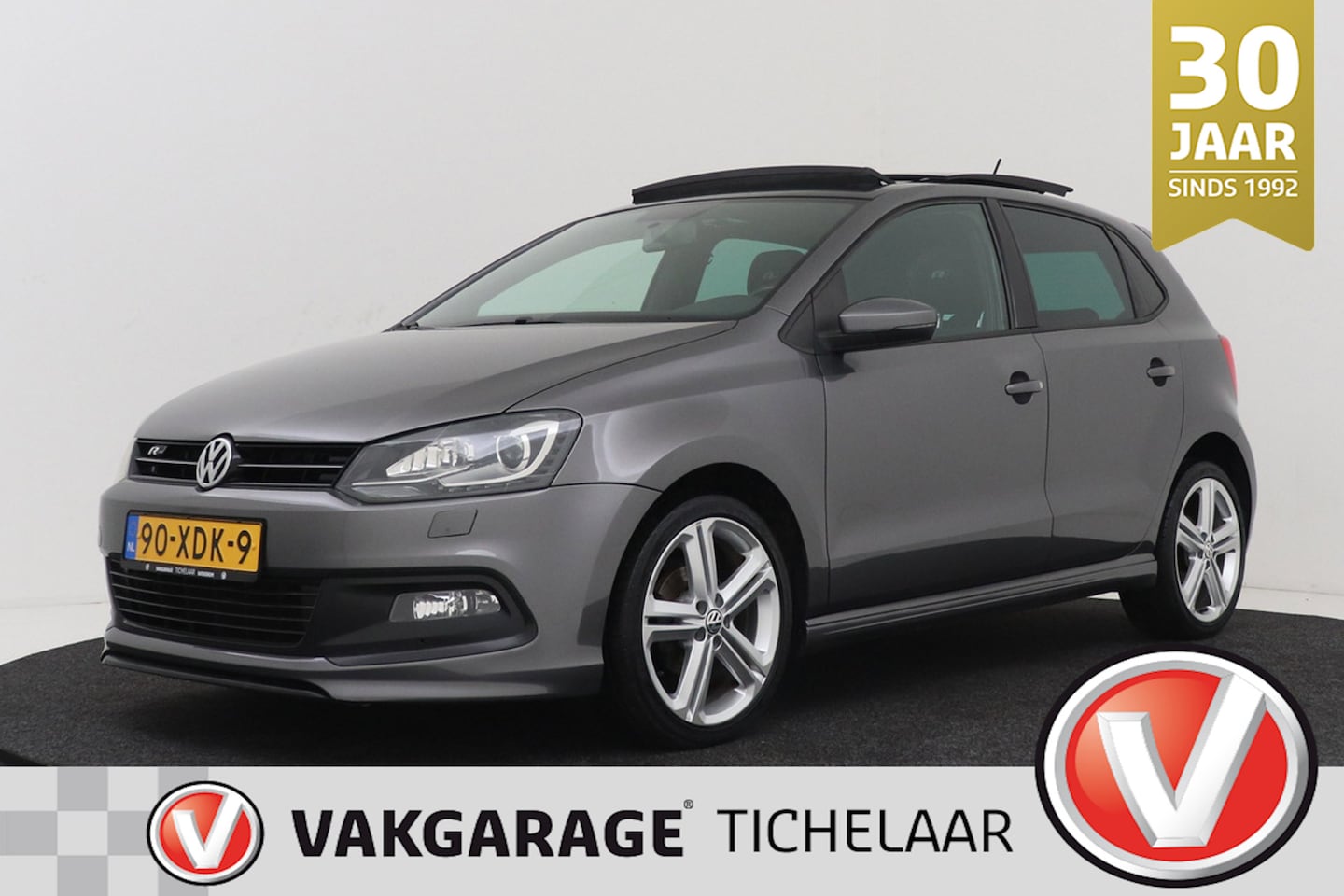 Volkswagen Polo - 1.2 TSI Highline R-Line | Panoramadak | Climate Control | Navigatie | Xenon | 17" Velgen | - AutoWereld.nl