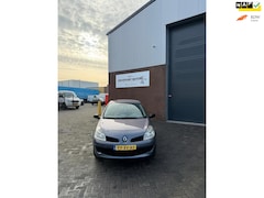 Renault Clio - 1.4-16V Business Line