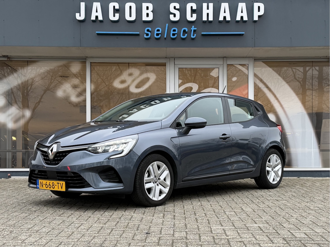 Renault Clio - 1.6 E-Tech Hybrid 140 Zen / Automaat / Navigatie / Carplay / Keyless start - AutoWereld.nl