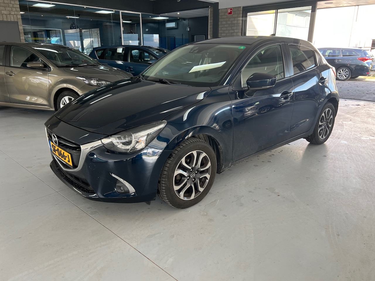 Mazda 2 - 1.5 Skyactiv-G GT-M APPLE CAR PLAY NAP - AutoWereld.nl