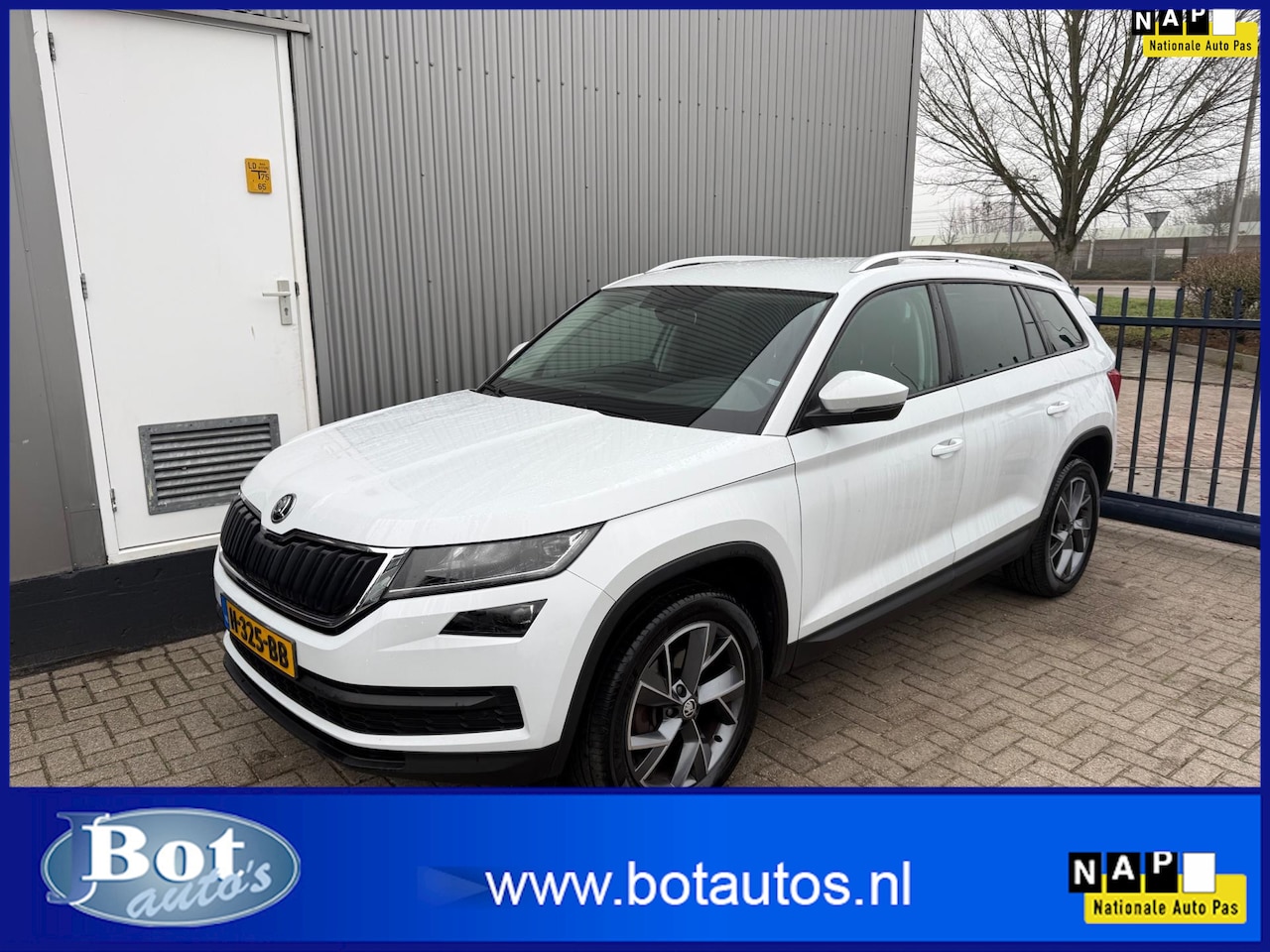 Skoda Kodiaq - 1.5 TSI Business Edition 7 PERSOONS / 1E EIGENAAR / TREKHAAK / NAVIGATIE / CAMERA / NL-AUT - AutoWereld.nl