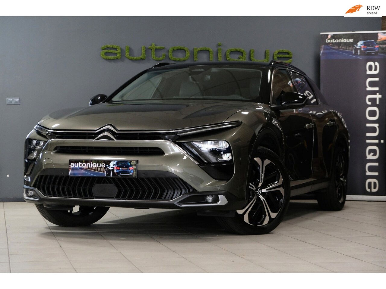 Citroën C5 X - 1.2 PureTech SHINE *Vol Leder/Navi/Camera* 39dkm! NIEUWSTAAT - AutoWereld.nl