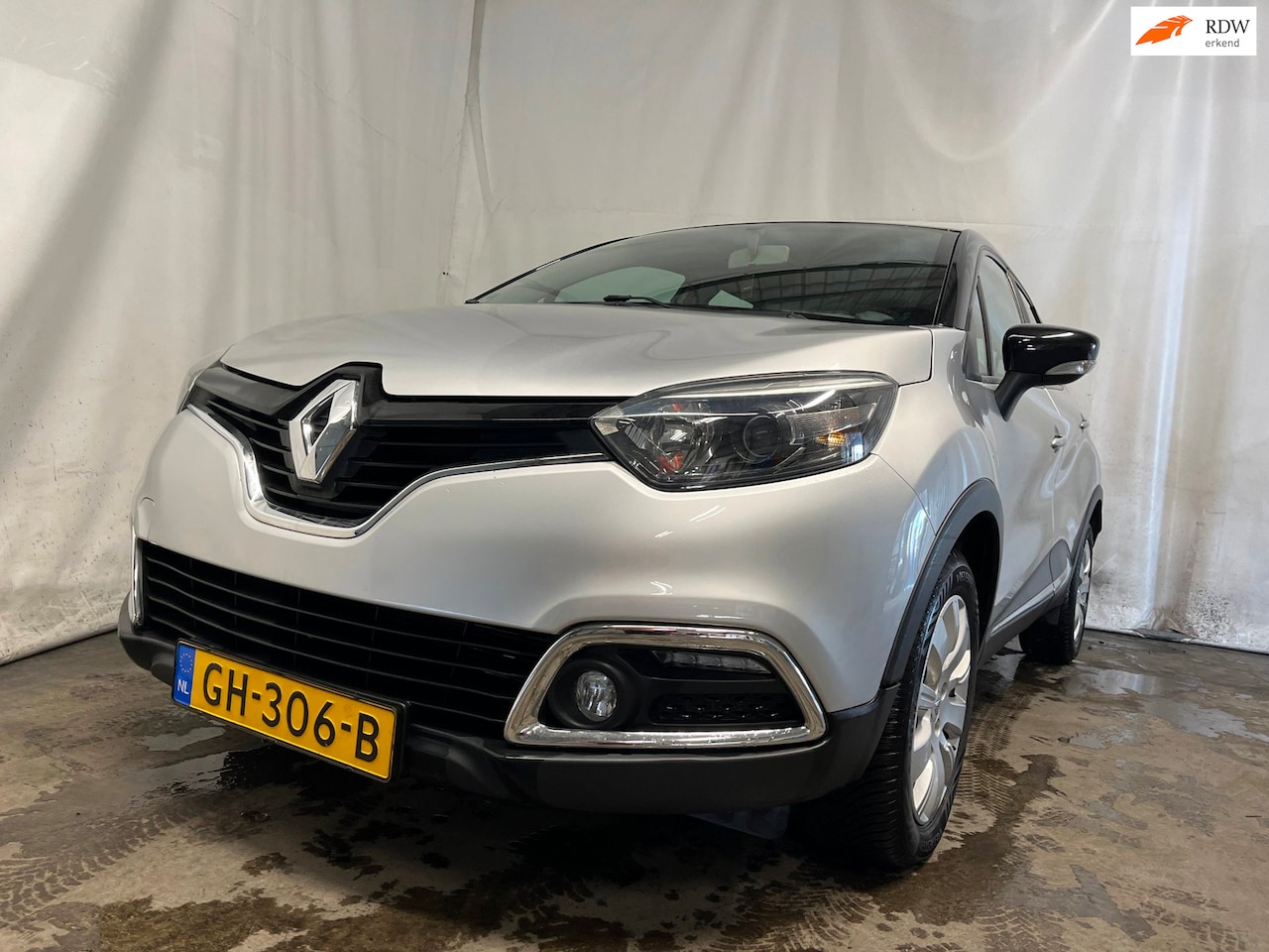 Renault Captur - 0.9 TCe Expression - Achter Schade - AutoWereld.nl
