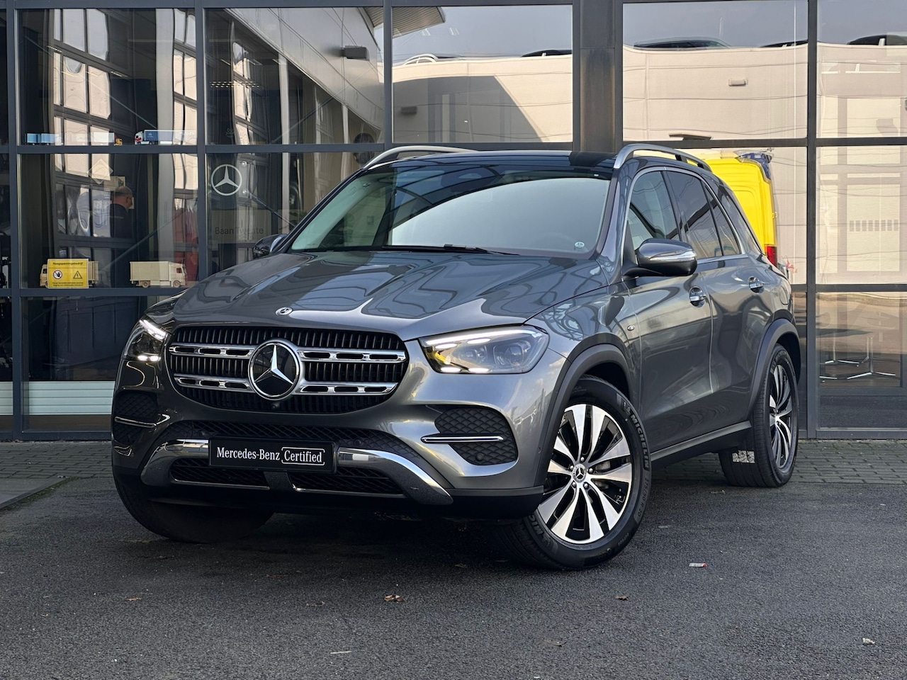 Mercedes-Benz GLE-Klasse - 400 e 4-Matic Luxury Line | Luchtvering | Panoramadak | Trekhaak | Memorypakket | Spiegelp - AutoWereld.nl