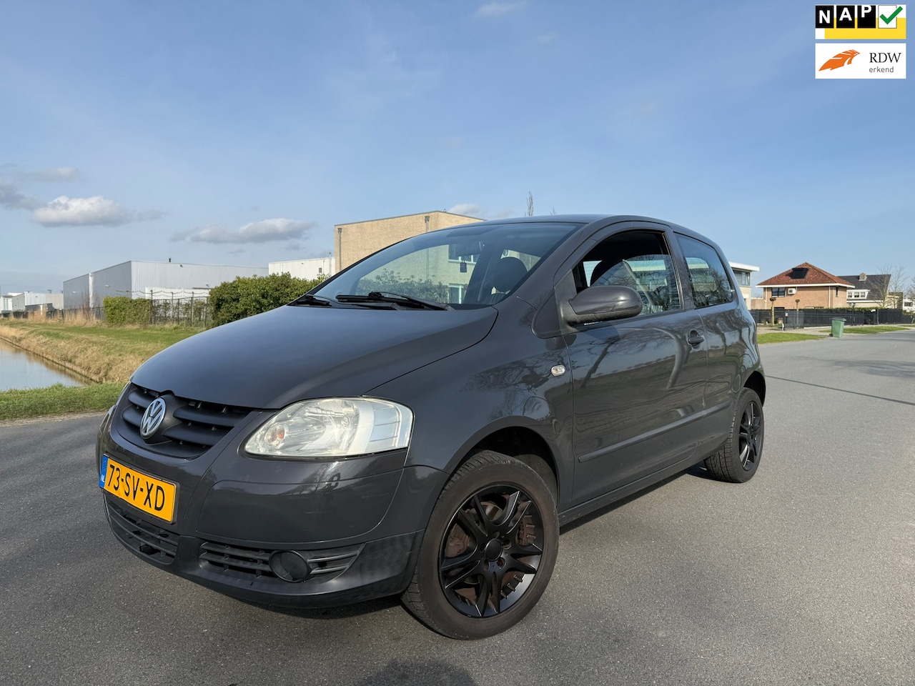 Volkswagen Fox - 1.2 Trendline NAP/APK 2-2027/RIJDT PRIMA!! - AutoWereld.nl
