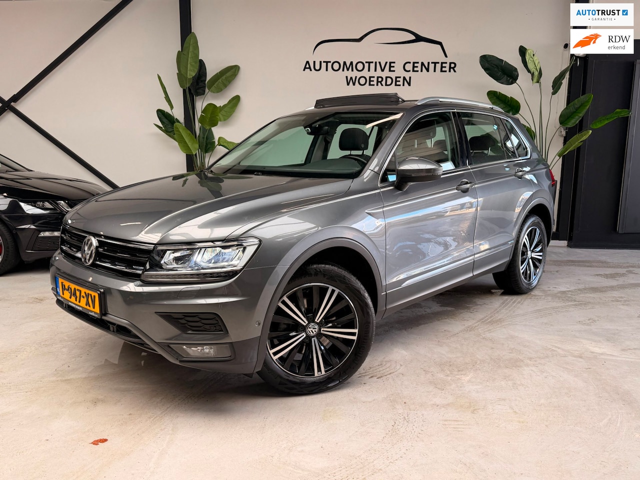 Volkswagen Tiguan - 1.4 TSI 4Motion Highline LED CAM PANO KEY LESS - AutoWereld.nl