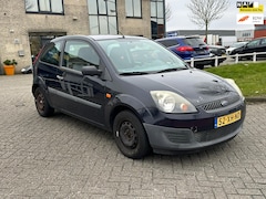 Ford Fiesta - 1.3-8V Cool & Sound NAP Weinig km Inruilkoopje Airco