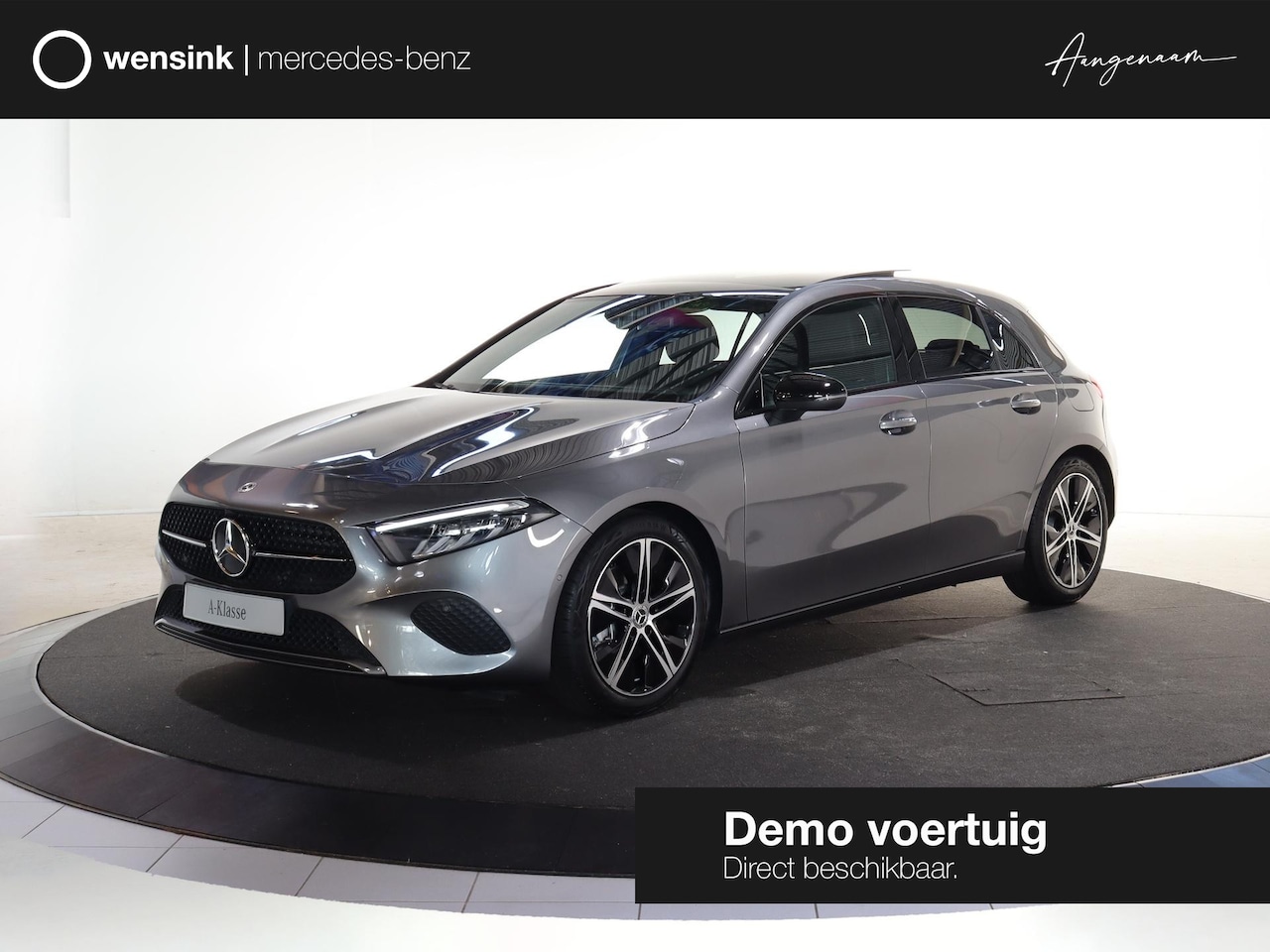 Mercedes-Benz A-klasse - 180 Star Edition Luxury Line | Panoramaschuifdak | Nightpakket | Digitaal display | Achter - AutoWereld.nl