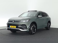 Volkswagen Tiguan - 1.5 272pk eHybrid R-Line Edition Trekhaak Camera Keyless Massage Virtual Cockpit Panoramad