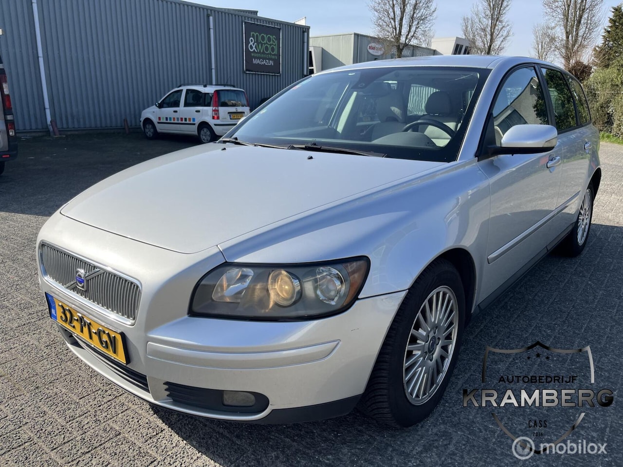 Volvo V50 - 2.4 Automaat | Nieuwe apk - AutoWereld.nl