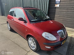 Lancia Y(psilon) - Ypsilon 1.4-16V Platino