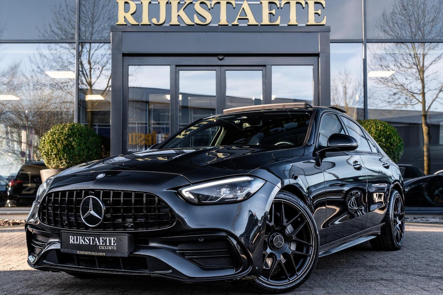 Mercedes-Benz C-klasse - 300 e AMG Line|PANO|BURMESTER|CAMERA|ACC - AutoWereld.nl