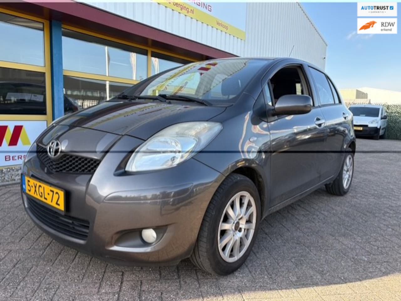 Toyota Yaris - 1.3 VVTi Comfort AIRCO APK T/M 19-1-2027 - AutoWereld.nl