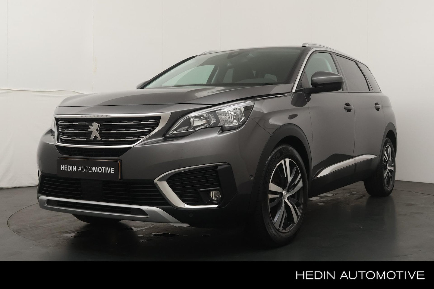 Peugeot 5008 - 1.2 130pk Allure | Trekhaak | Cruise Control | Parkeer Camera | Navigatie | Climate Contro - AutoWereld.nl