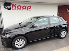 Volkswagen Polo - 1.0 MPI Comfortline Business