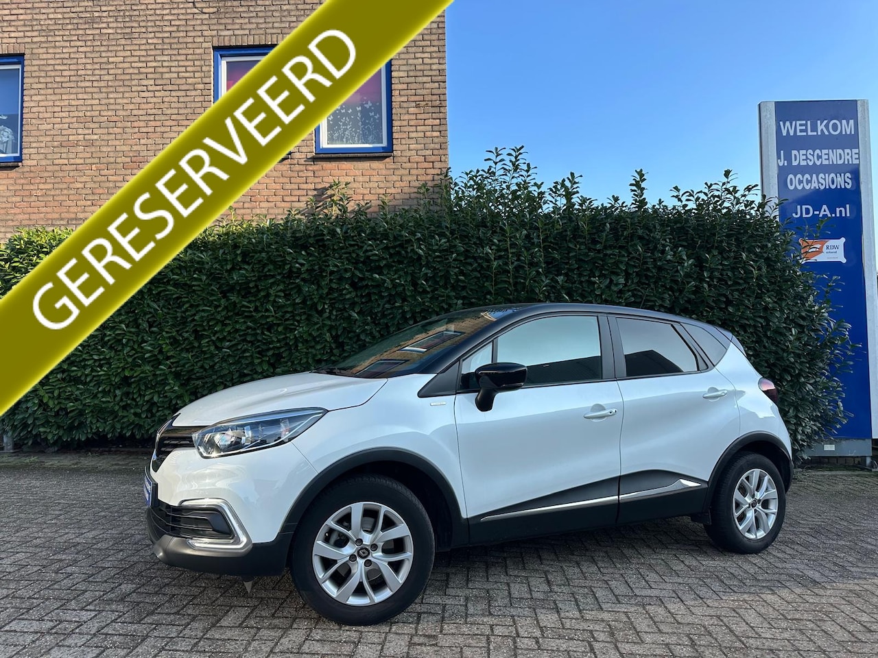 Renault Captur - 1.3 TCe Limited NAP Pas, Climate C, Cruise C, Navigatie!!!! - AutoWereld.nl