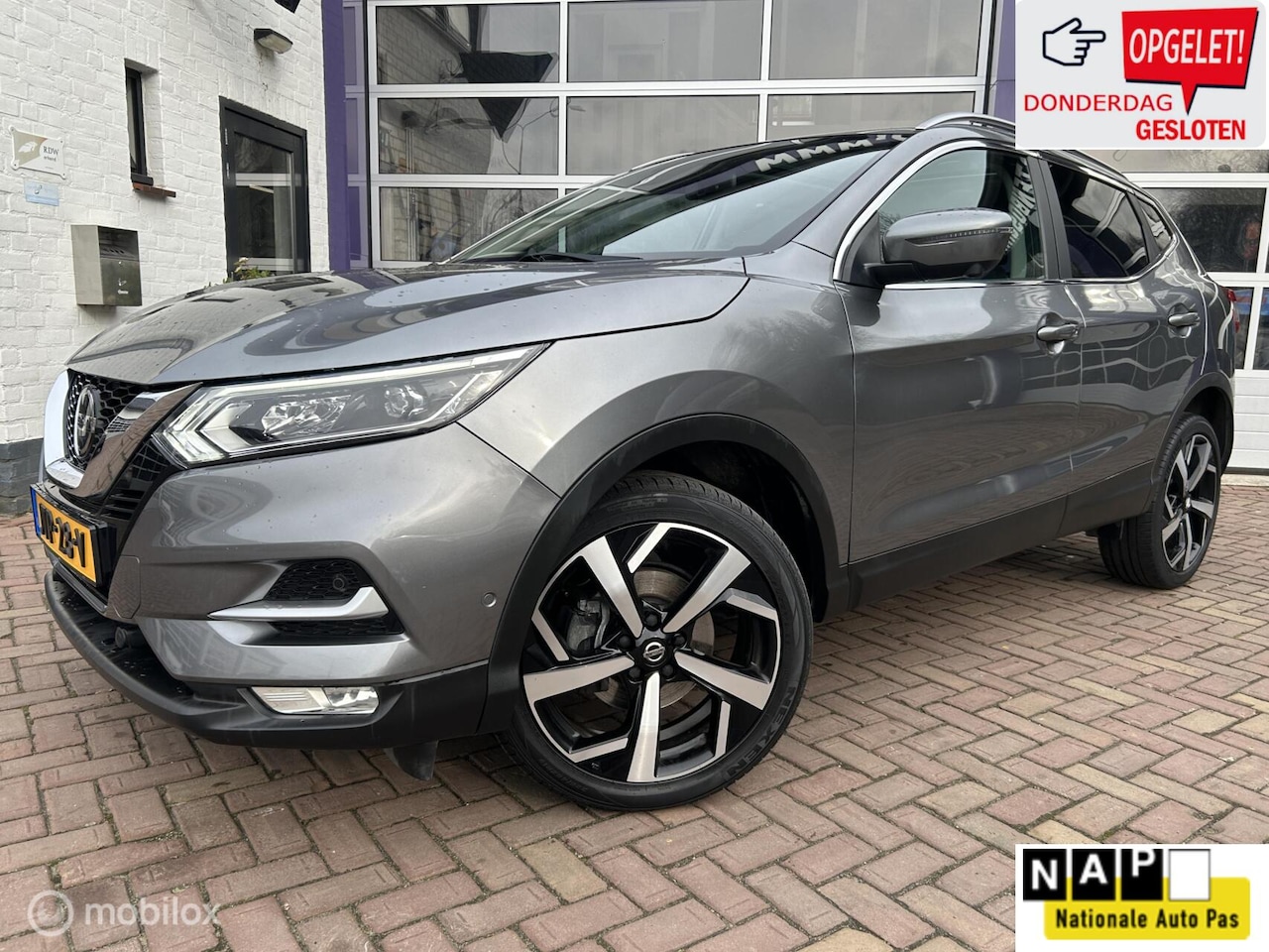 Nissan Qashqai - 1.3 DIG-T Tekna * PANO DAK * NAVIGATIE * PDC - AutoWereld.nl