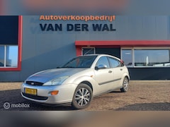 Ford Focus - 1.6-16V Ambiente