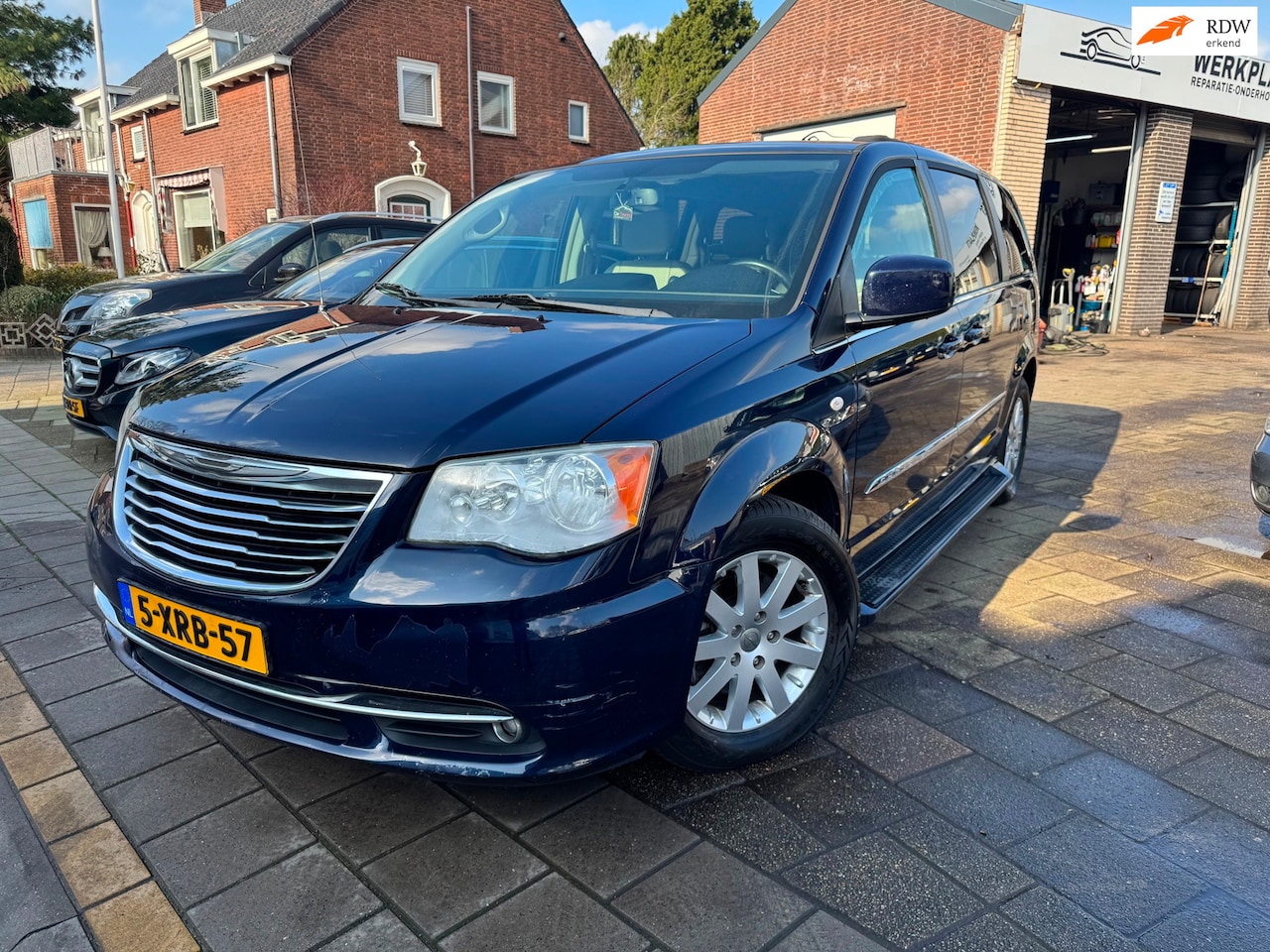 Chrysler Town and Country - 3.6 V6 7 PERSONEN/ AUTOMAAT/CLIMA/CRUISE COMTROLE - AutoWereld.nl