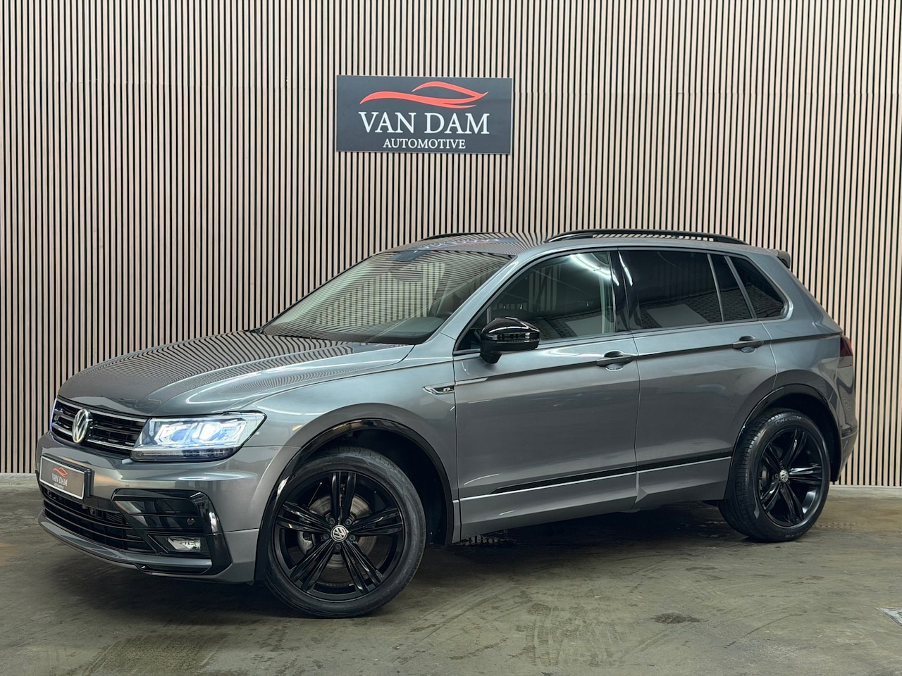 Volkswagen Tiguan - 1.5 TSI ACT R-Line 2021 DSG LED VIRTUAL KEYLESS - AutoWereld.nl