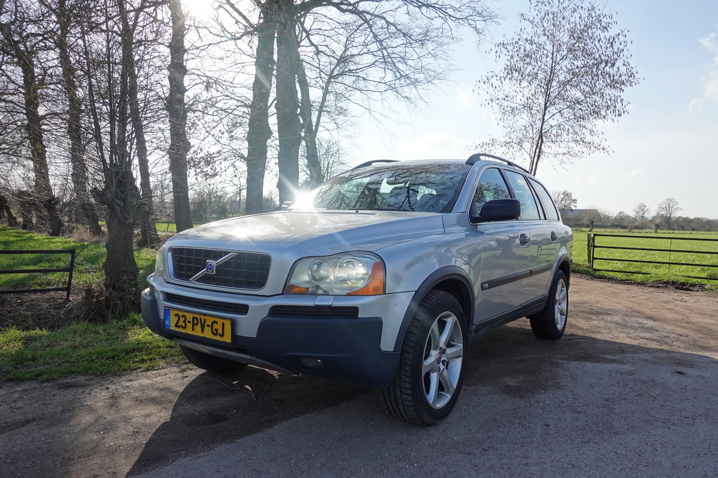 Volvo XC90 - 2.5 T Exclusive | NAP | NL AUTO | Trekhaak | 7 Persoons | - AutoWereld.nl
