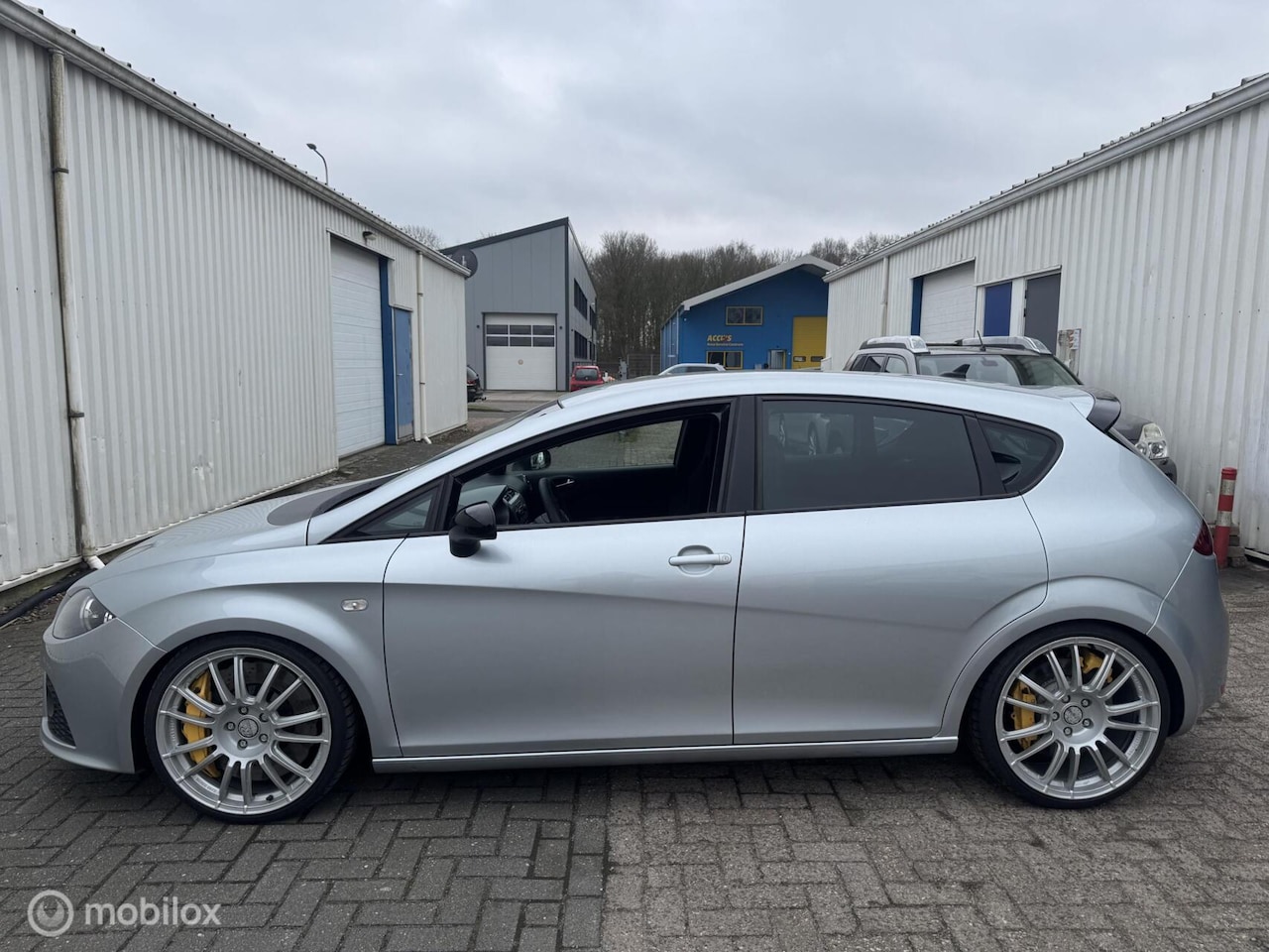 SEAT Leon - 2.0 TFSI Cupra | BBK RS6 & 911 | 350Pk | Schaalstl - AutoWereld.nl