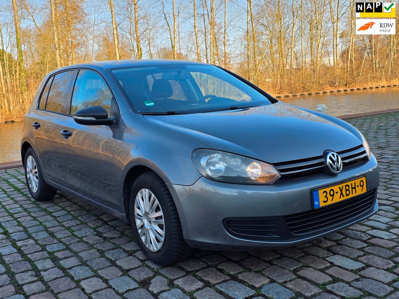 Volkswagen Golf - 1.2 TSI Trendline BlueMotion volledig onderhouden navigatie achteruit camera airco elektri - AutoWereld.nl