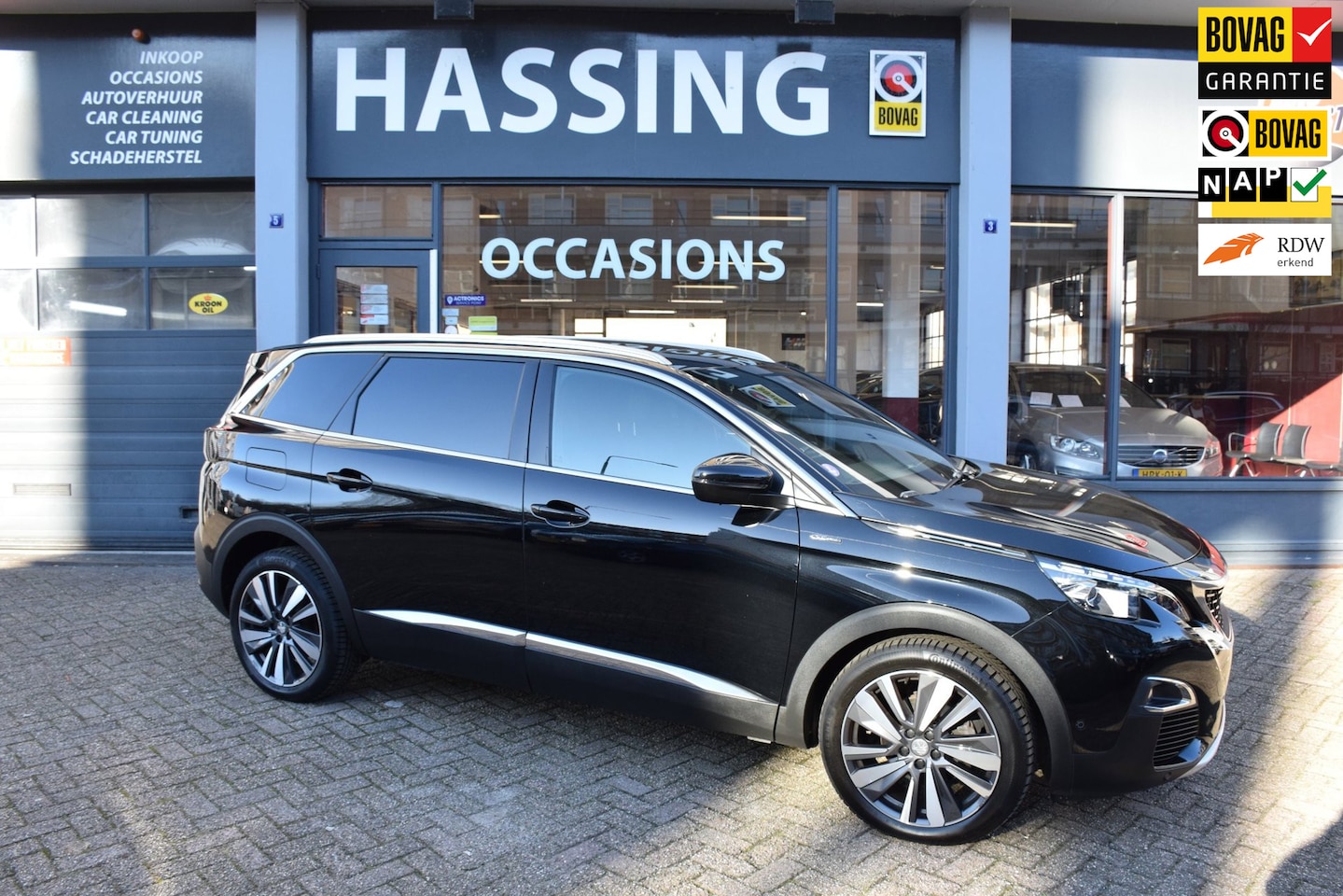 Peugeot 5008 - 1.2 PureTech GT-Line 1.2 PureTech GT-Line, Pano-dak, PDC, LED, NAVI, APPLE CARPLAY , 7-ZITS, Electr. ramen en s - AutoWereld.nl