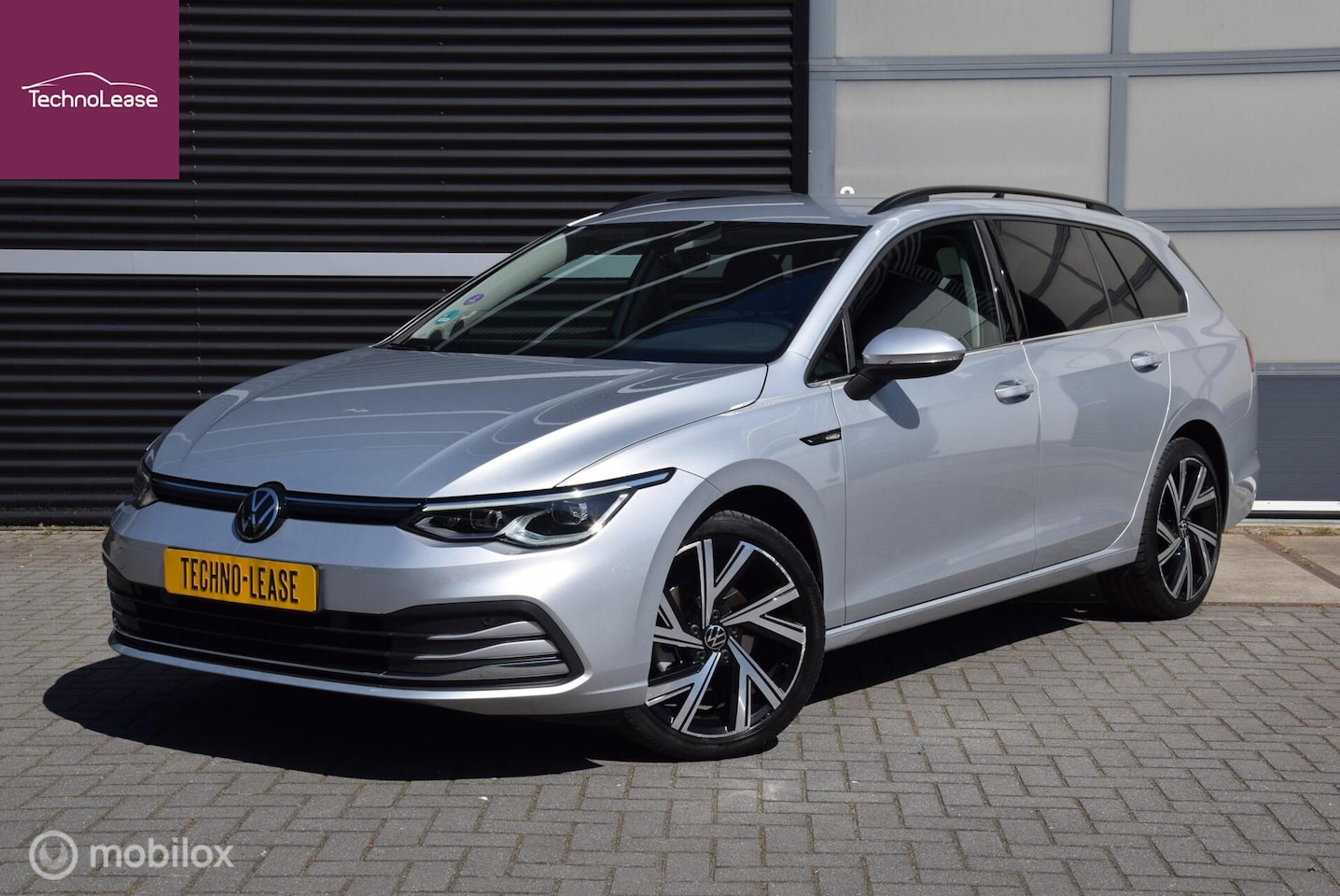 Volkswagen Golf Variant - 1.5 eTSI Style DSG Carplay Adaptive Cruise Winterpakket - AutoWereld.nl