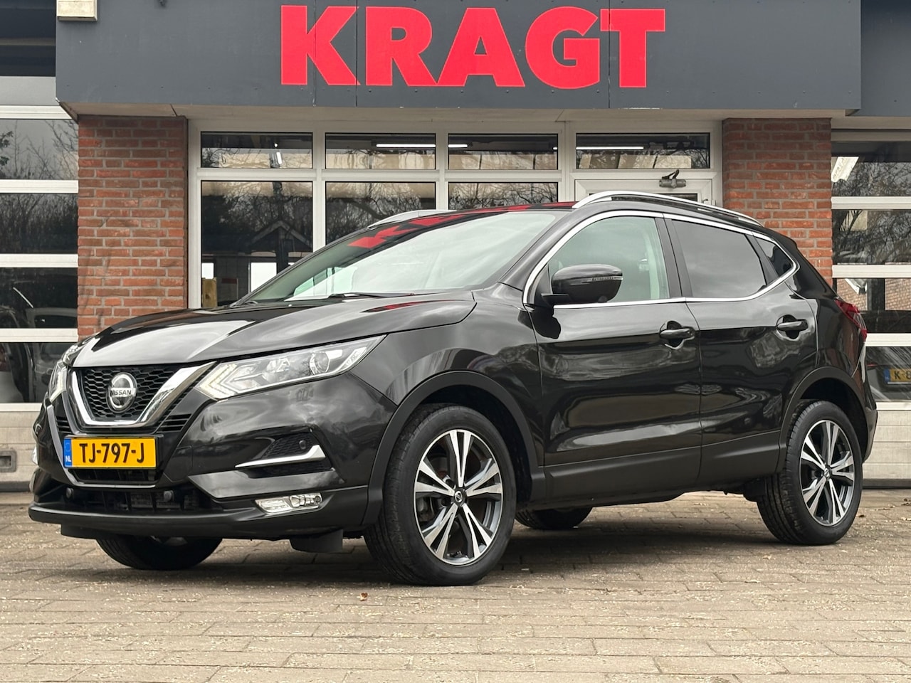 Nissan Qashqai - N-Connecta 1.2 116 pk - MOTOR VERVANGEN - AUTOMAAT - navi - climate - AutoWereld.nl