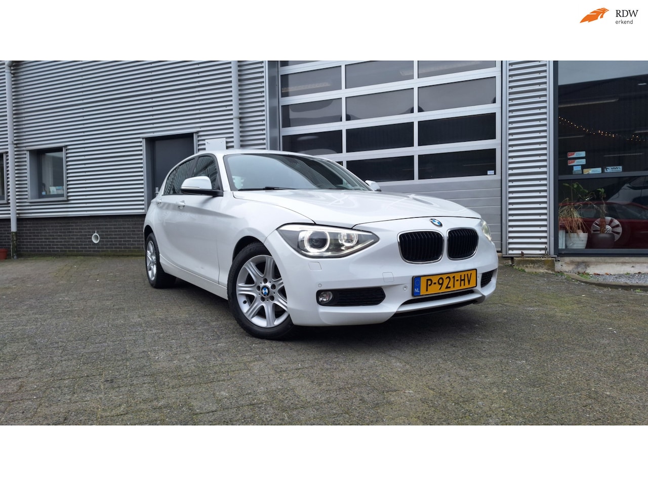BMW 1-serie - 114i/Cruise/Lm Velgen/Pdc Achter/Enz - AutoWereld.nl